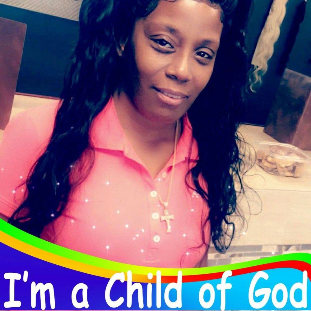 Meet your Posher, Tee